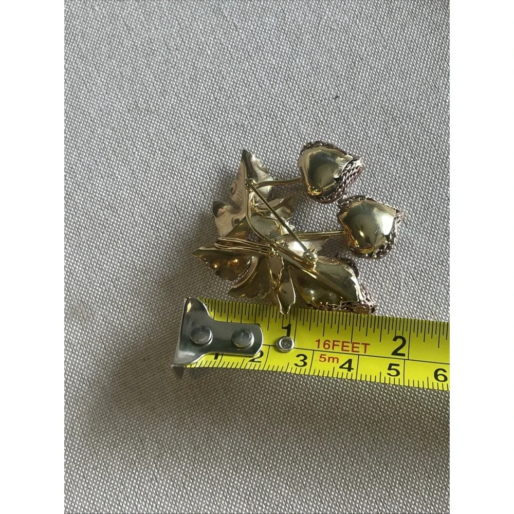 Vintage WELLS 12K Gold Filled Strawberry Brooch Pin Or Pendant Unsigned‎ Realism